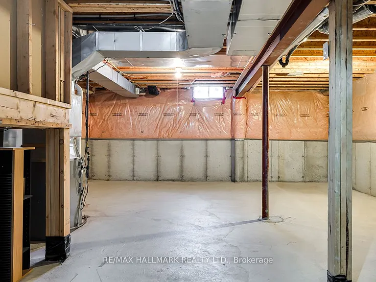 33 Tomabrook Cres — Photo 26