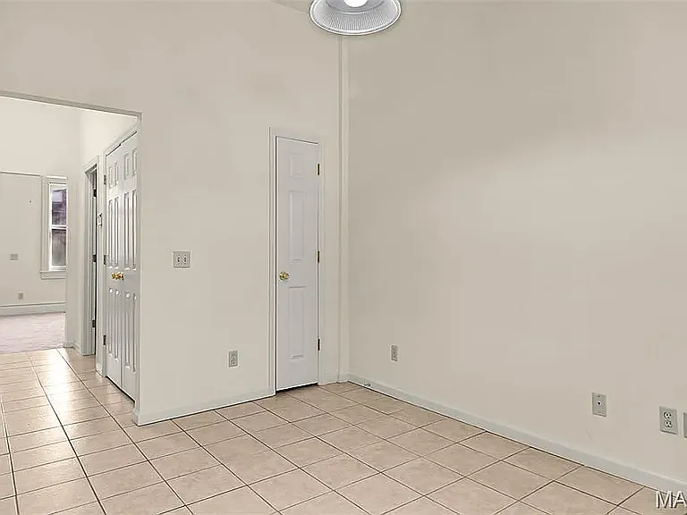 2211 Menard St #A — Photo 5