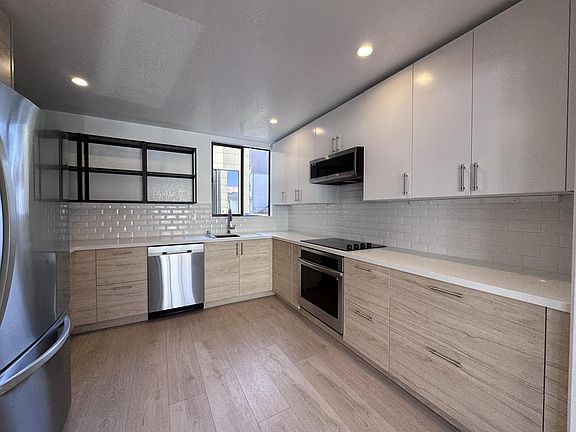 4th image of 519 34th Ave