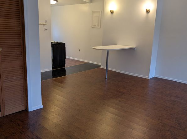 1216 W Lexington St #2NDFL