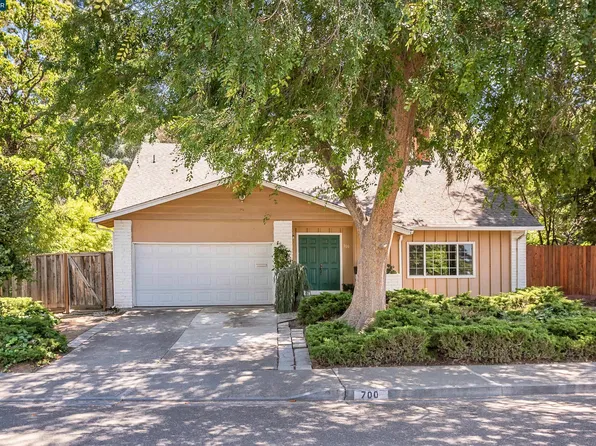 700 Savannah Cir, Walnut Creek, CA 94598