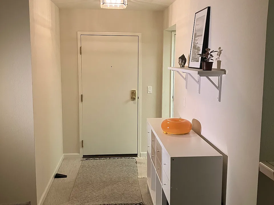 840 Sea Spray Ln #208
