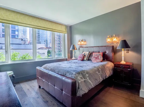 250 East 53rd Street image 6 of 11