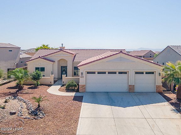 3rd image of 2074 E Valor Dr