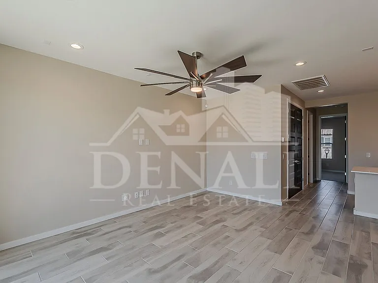4704 S Glacier — Photo 9