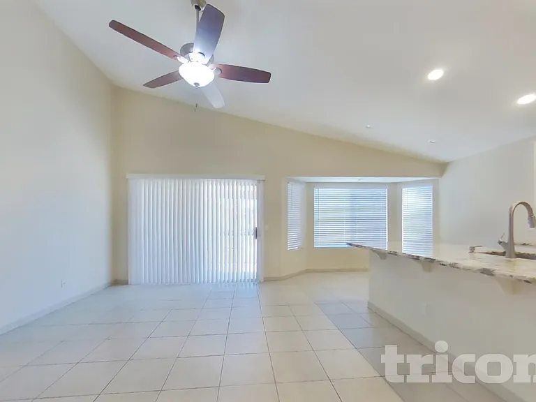 15028 W Elko Dr — Photo 5