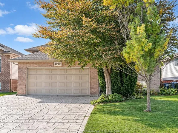 2955 Ruth Rd, Windsor, ON N8R 2K7