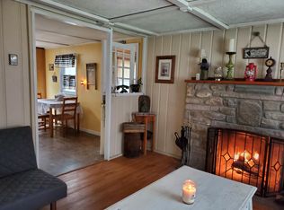 142 Chippewa Dr, Pocono Lake, PA 18347