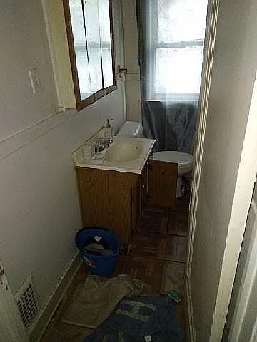 2nd image of 14053 Strathmoor St