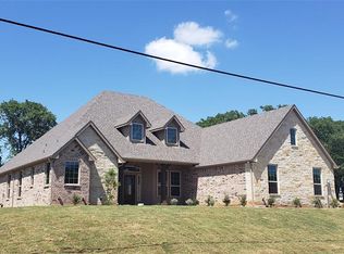 531 Dunaway Ln, Azle, TX 76020