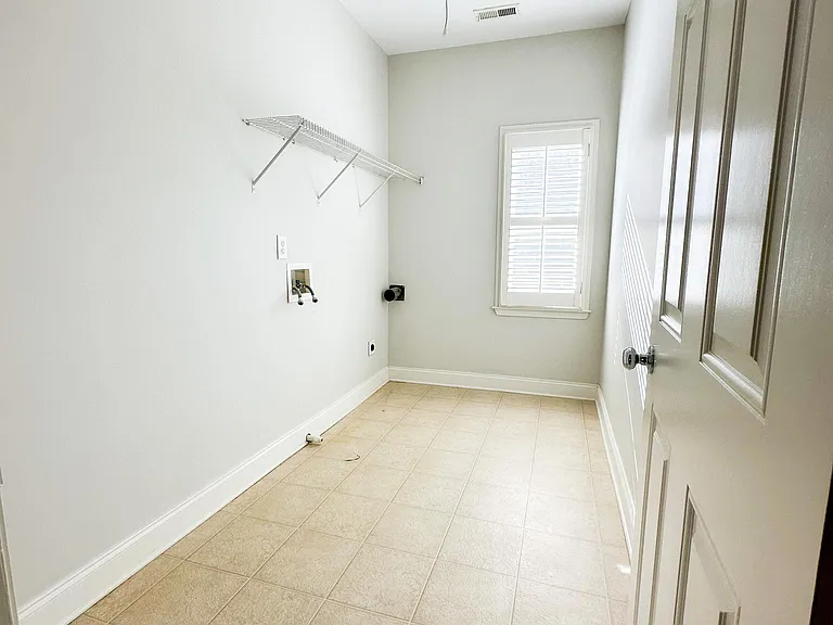 154 Garland Rose Ln — Photo 22