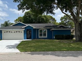 7129 Queen Palm Cir, Sarasota, FL 34243