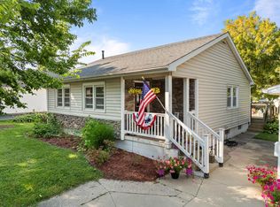 727 Rogers Ct, Lake Geneva, WI 53147