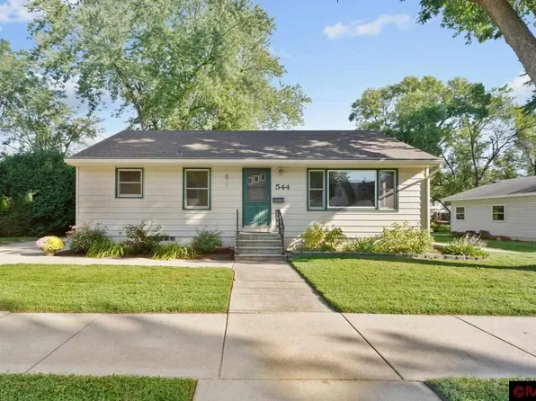 544 Monroe Ave, North Mankato, MN 56003