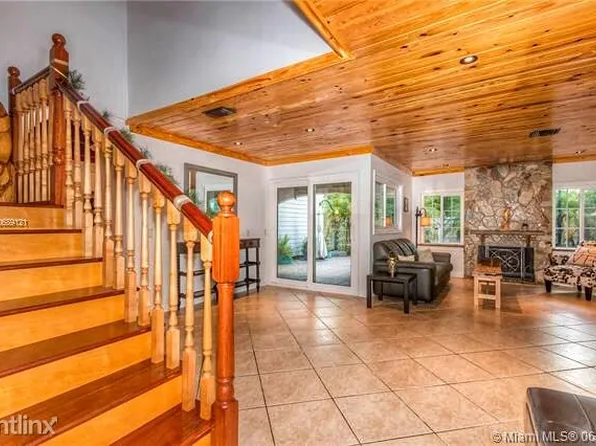 14551 SW 142 Court Cir, Miami, FL 33186