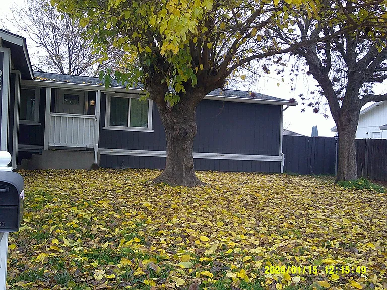 945 Davis St — Photo 1