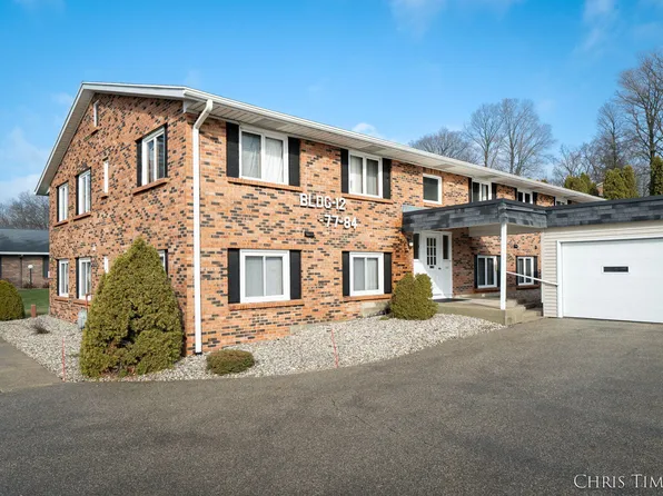 230 S State St APT 78, Zeeland, MI 49464