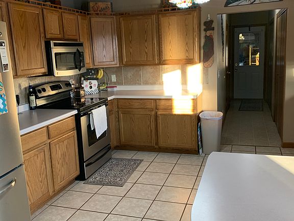 4th image of 101 Spruce Park Dr