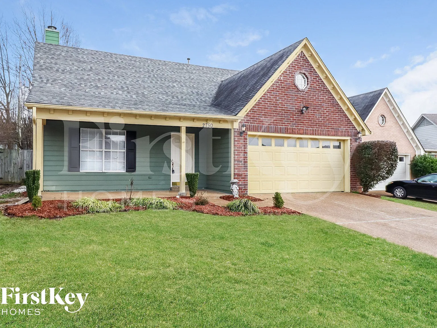 3 bed, 2.5 bath, 1665 sqft, $1,905 — Photo 2