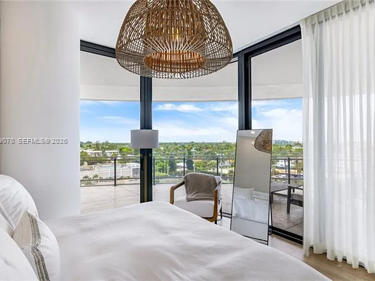 8701 Collins Ave #605 — Photo 22