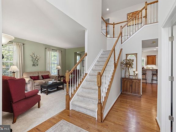 5th image of 2 Janney Ln