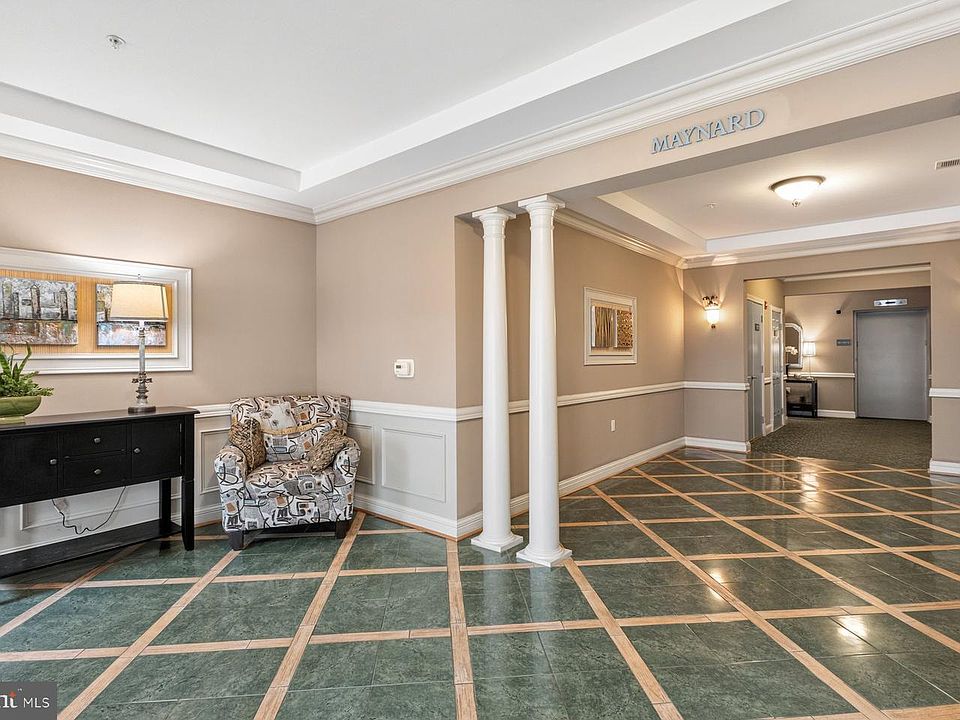 800 Edelen Station Pl APT 204, La Plata, MD 20646 | MLS