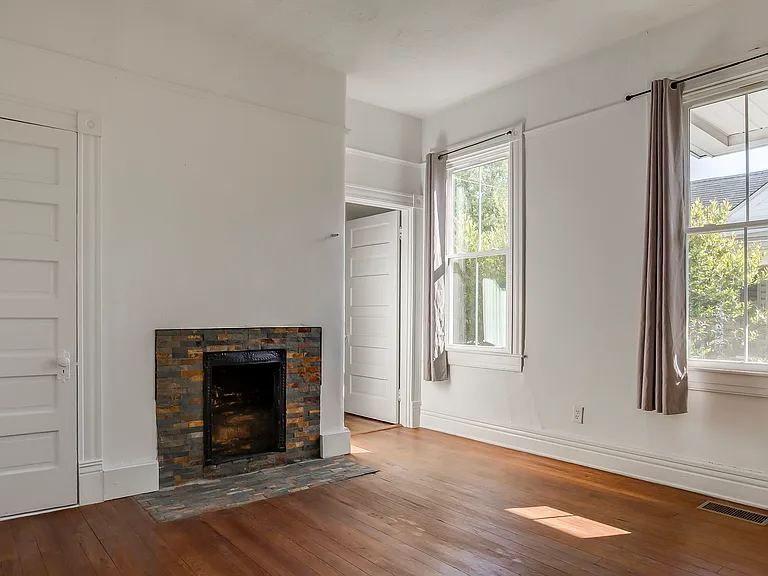1909 Bonnycastle Ave — Photo 14