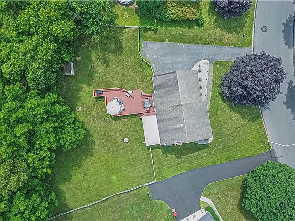 3rd image of 608 Red Fox Ln