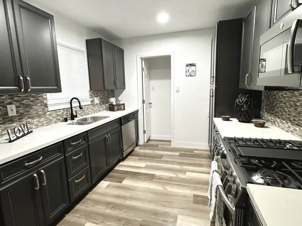 7724 Crest Ave, Oakland, CA 94605