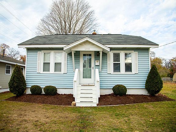 5th image of 2388 Cutler Ave