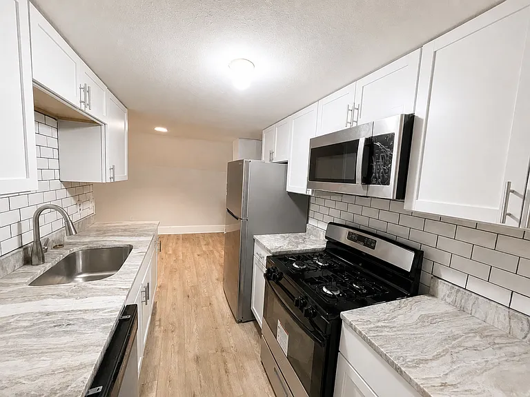 9 Winthrop St #3 — Photo 8