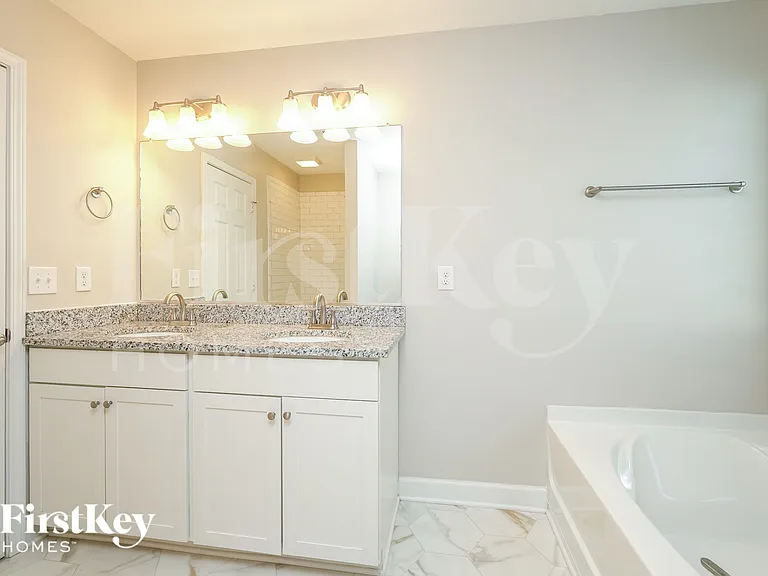 1818 Yarbrough Dr — Photo 13