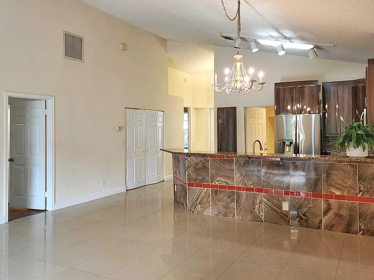 7705 Forest Green Ln — Photo 14