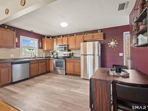 4th image of 192 Wolcott Hill Road