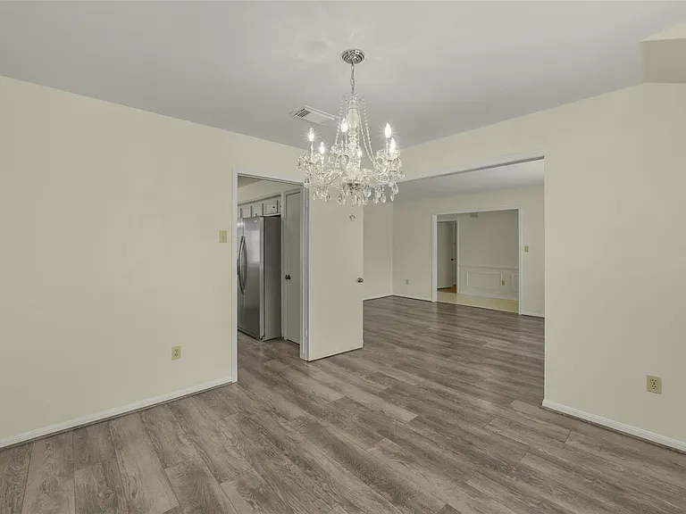 7818 Kleingreen Ln — Photo 23