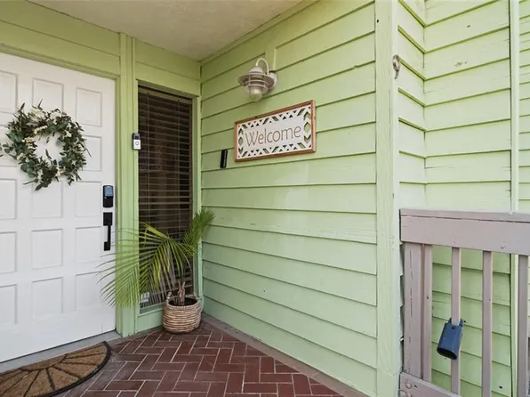 318 Windrush Blvd APT 9, Indian Rocks Beach, FL 33785