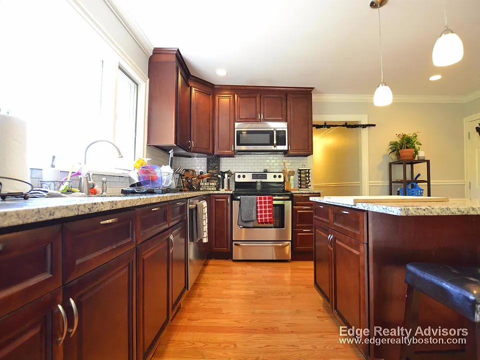 33 Bigelow St #3