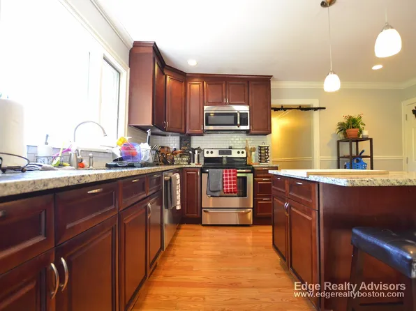 33 Bigelow St, Brighton, MA