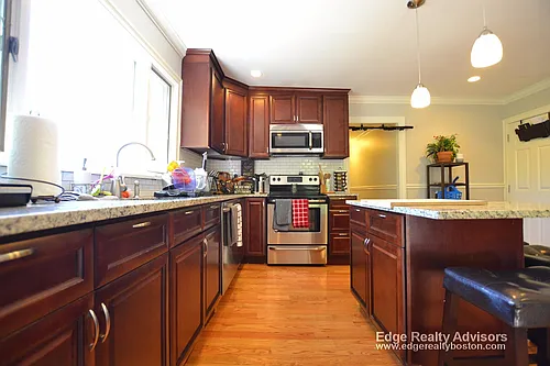 33 Bigelow St #1 Photo 1