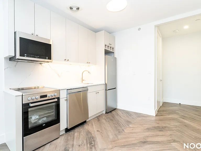 706 Ocean Ave #3C — Photo 2