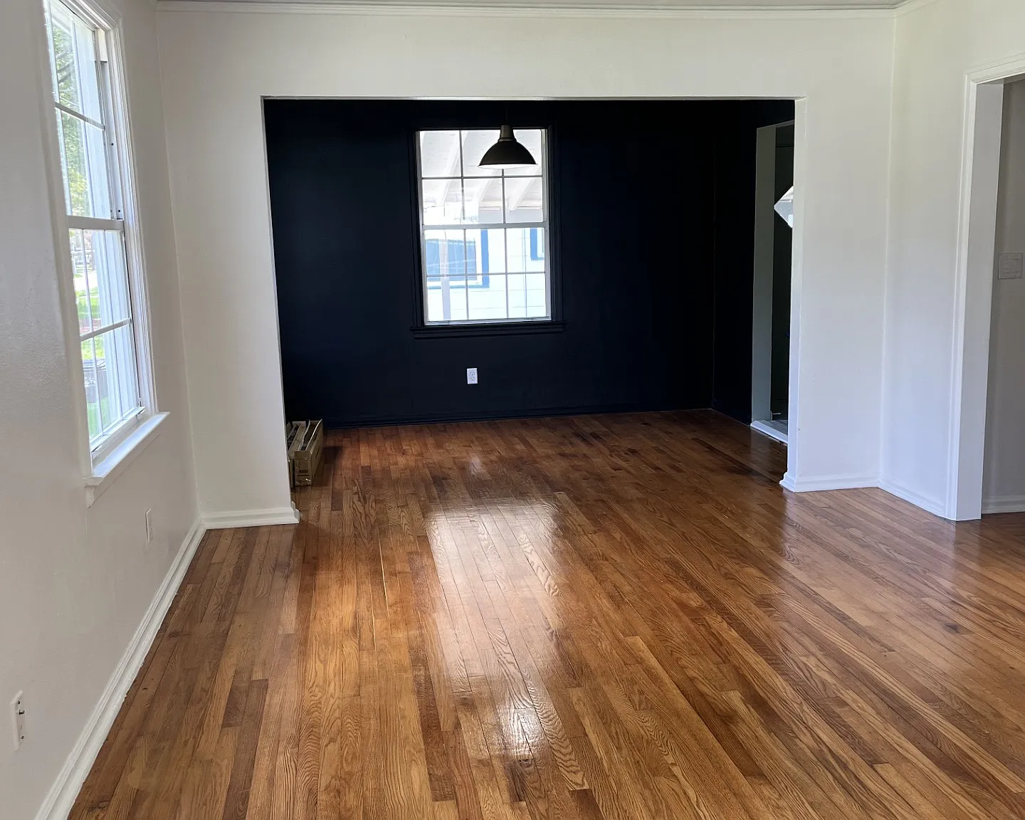 3 bed, 1201 sqft, $2,150 — Photo 4