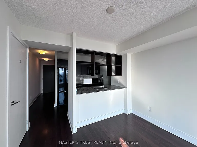 135 Village Green Sq #3722 — Photo 14