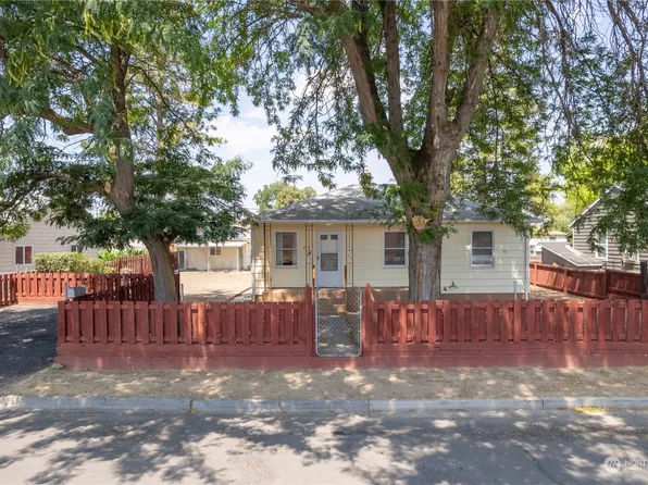 215 J Street SE, Quincy, WA 98848