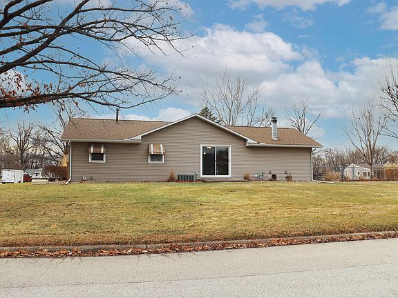 5th image of 27 Harvester Rd