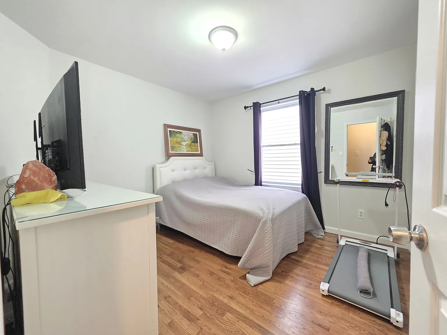 3 bed, $2,400 — Photo 3