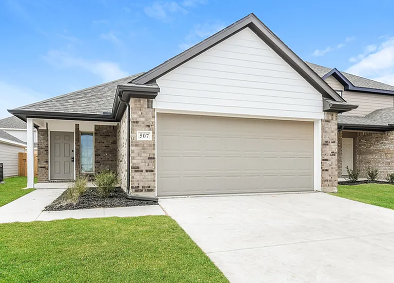 507 Thompson Pl — Photo 3