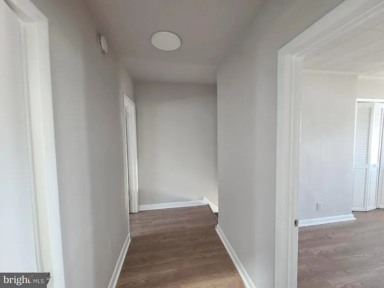 1461 Lardner St — Photo 14