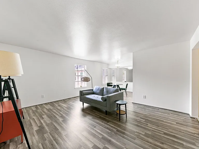 361 N Post Oak Ln #231 — Photo 6