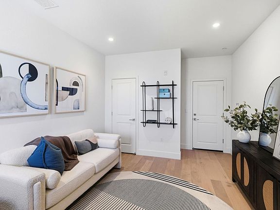 4th image of 2861 Josephine Ln