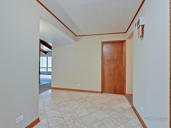 2nd image of 86 Lincolnshire Dr